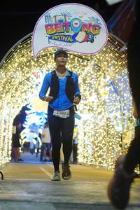 BIB: 5233
                            <button type="button" onclick="openModal(21830483)" class="btn btn-primary btn-sm float-right btn-popup" data-toggle="modal" data-target=".modal-high-quality">
                        <i class="fas fa-shopping-cart"></i> Add to Cart
                    </button>
                                            <button type="button" onclick="isThisMe(21830483, true)" class="btn btn-success btn-sm float-right btn-popup btn-isme hidden" data-toggle="tooltip" data-placement="bottom" title="นี่คือรูปของคุณใช่ไหม คลิกที่นี่เพื่อเอาเข้าอัลบั้ม">
                        <i class="fas fa-plus"></i> Add to album
                    </button>
                    <button type="button" onclick="isThisMe(21830483, false)" class="btn btn-warning btn-sm float-right btn-popup btn-isnotme hidden">
                        <i class="fas fa-ban"></i> Remove from album
                    </button>